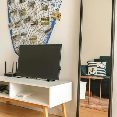 Apartment Przystan Swietojanska *